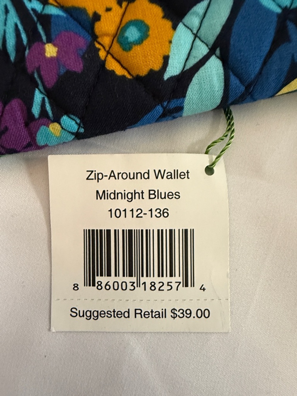 Vera Bradley Navy Floral Quilted Zip-Around Wallet- Like New - Picture 2 of 4